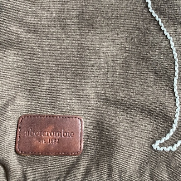 RETIRED Abercrombie Tote in Brown with leather patch - Picture 3 of 10